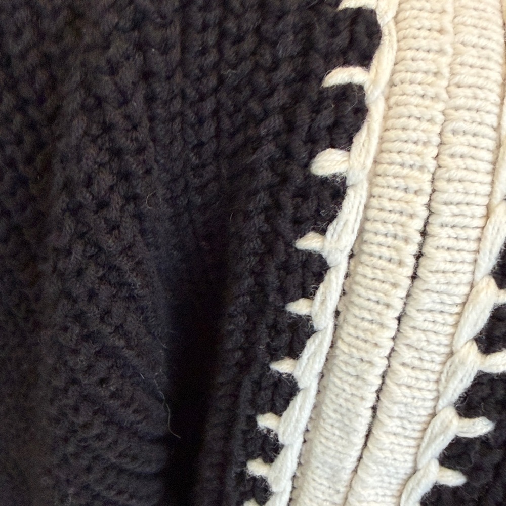 Like New Lisa Todd Romancin' cardigan, M.  CB2430 - Picture 5 of 5